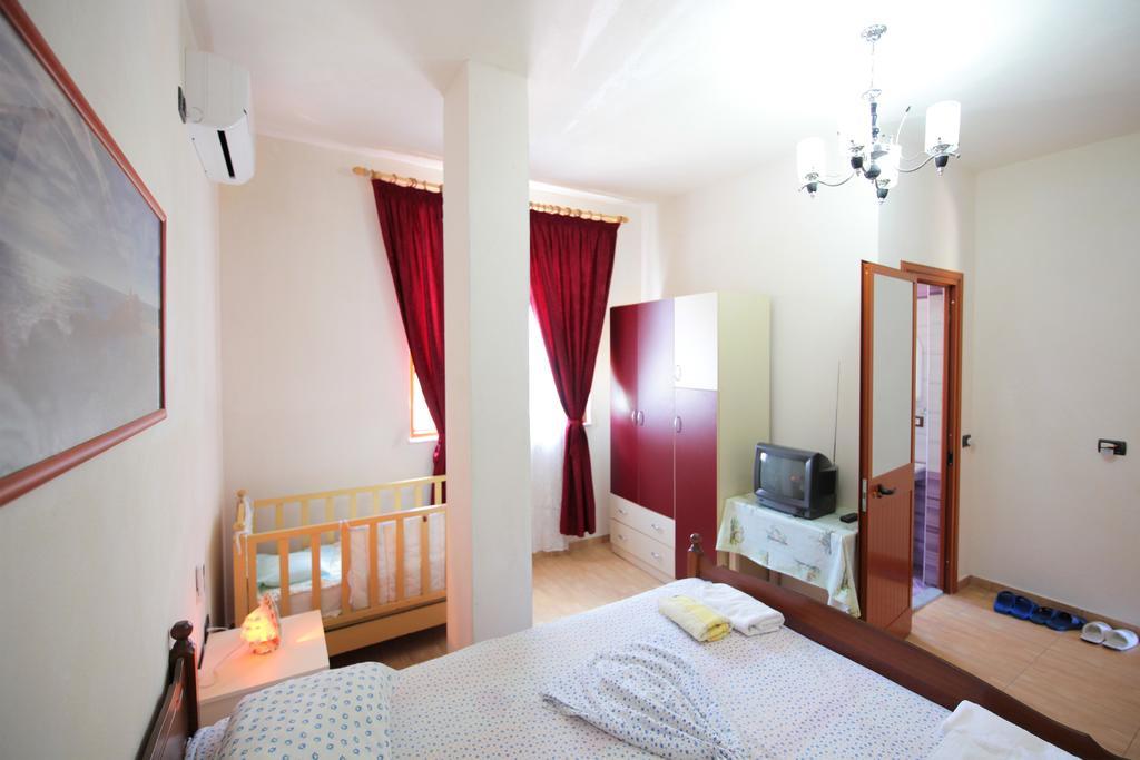 My Home Guest House Durres Exterior photo